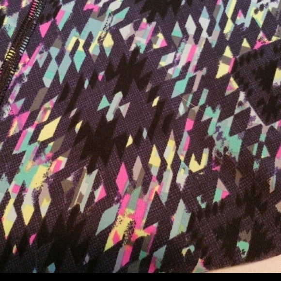 Victoria's Secret VSX sport leggings - Picture 2 of 3